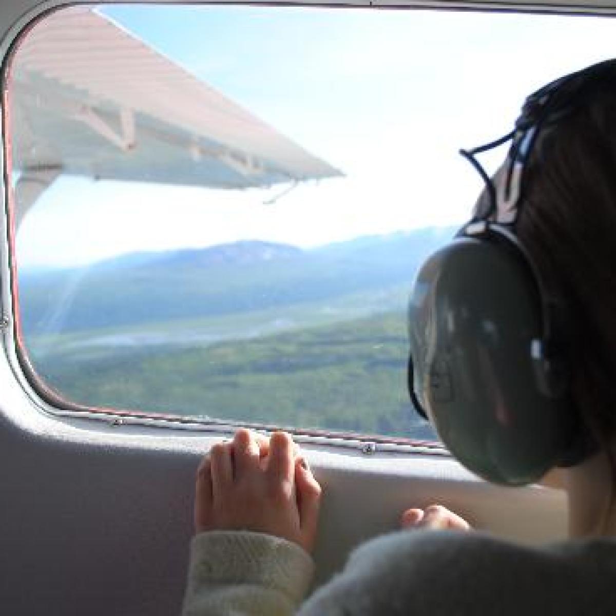 a side view mirror of a car