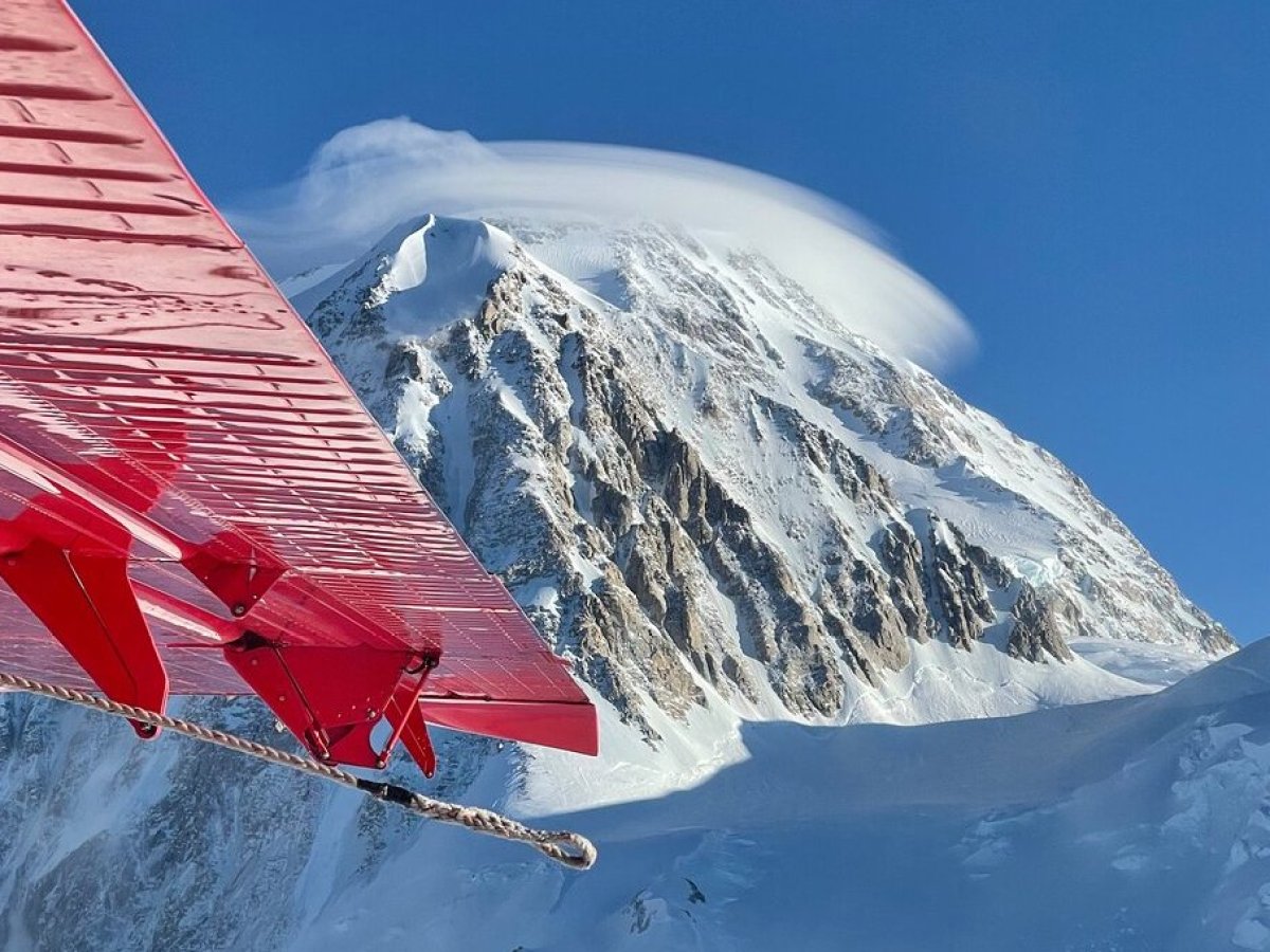 a snow covered mountain
